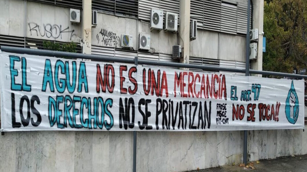 El negocio del agua y el embate privatizador de Lacalle - Tiempo de Crisis